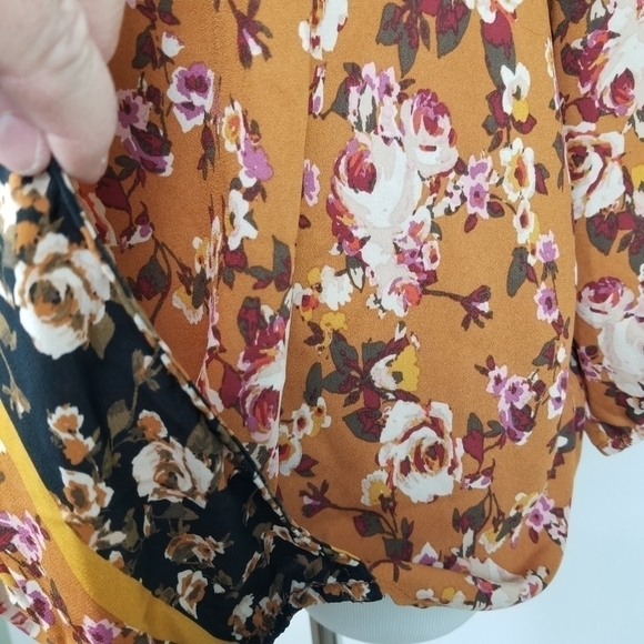 Zac & Rachel Blouse - Picture 7 of 8